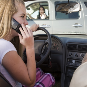 Distracted driving simulators can help teach teens the dangers of distracted driving.